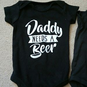 Daddy needs a beer onzie